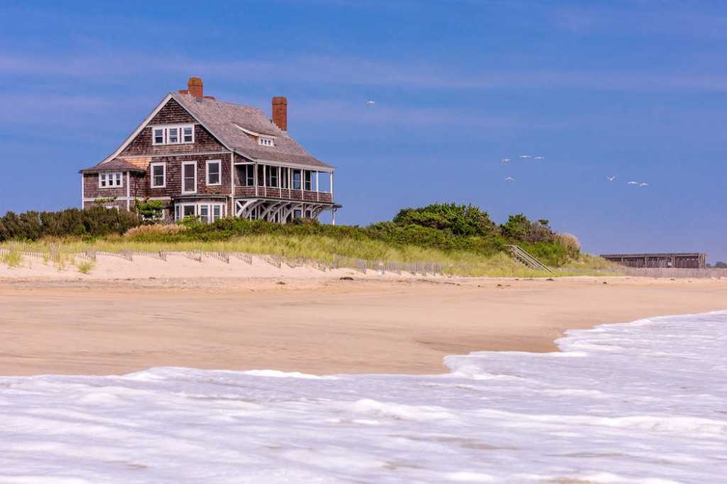 40 Association Rd, Wainscott, NY
