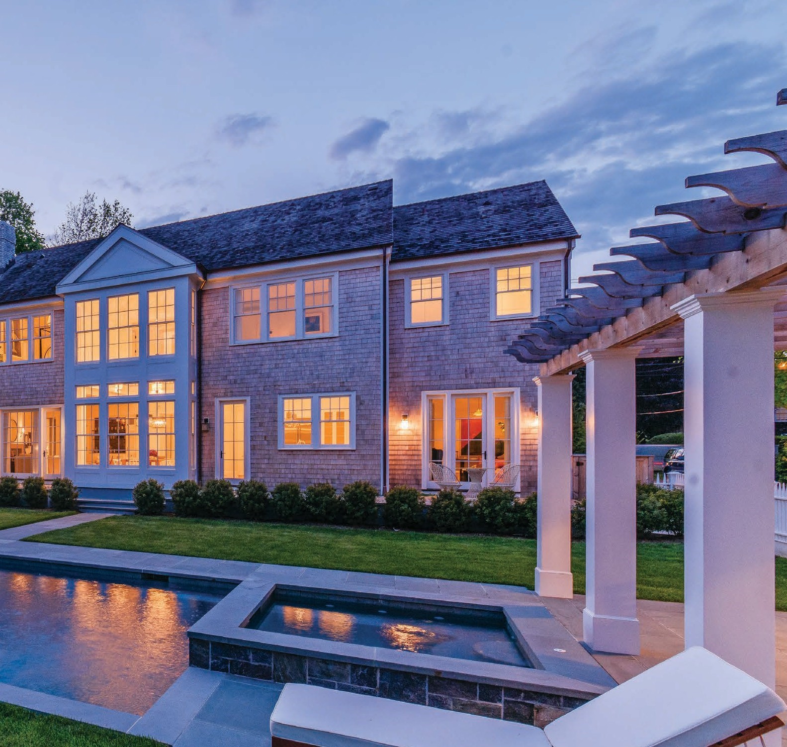 Hamptons Fall Forecast Behind The Hedges