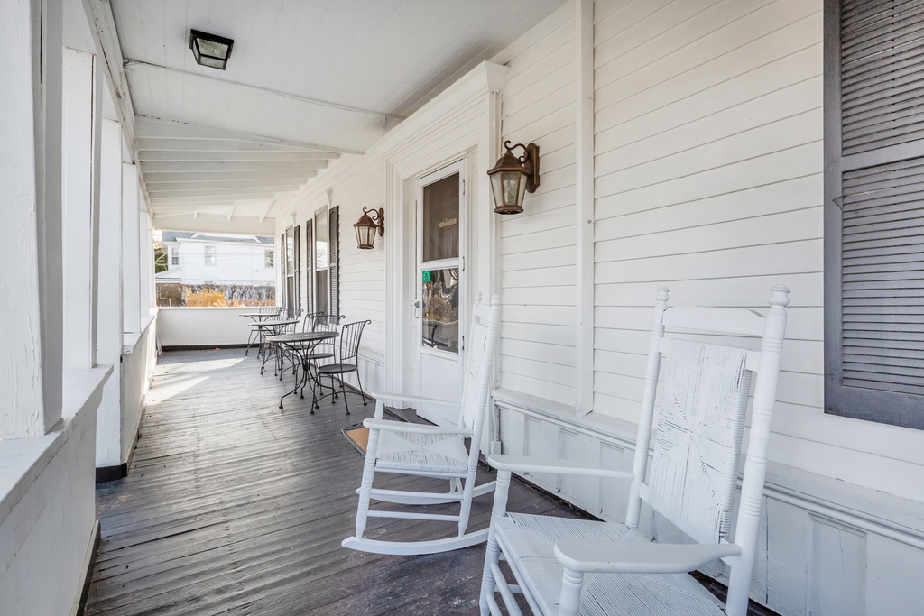 Westhampton Beach’s Grassmere Inn Is for Sale Behind The Hedges