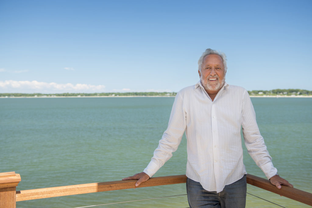 Hamptons Confidential Noel Love Behind The Hedges