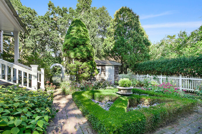133and129SayresPath-WainscottSouthNewYork_Angela_Toscano_DouglasElliman_Photography_84761752_high_res