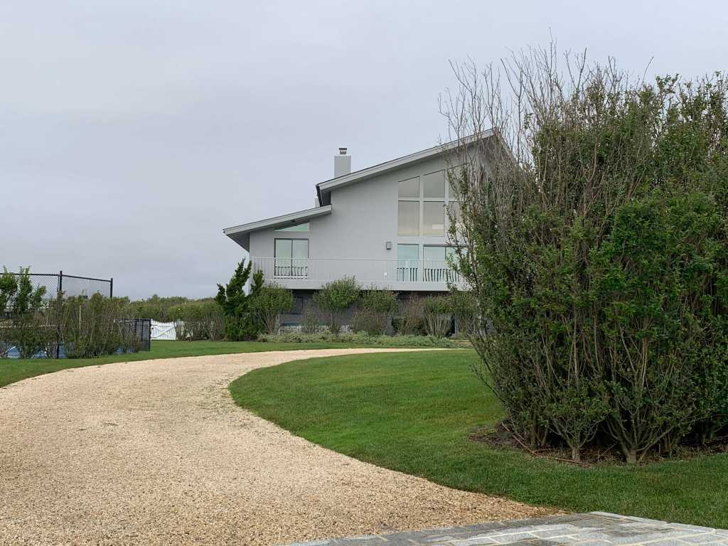 150 Mid Ocean Drive, Bridgehampton