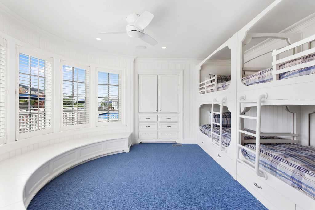 83 Dune Road, East Quogue