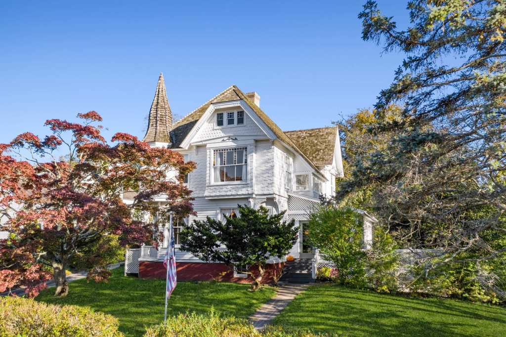 27 Palmer Terrace, Sag Harbor