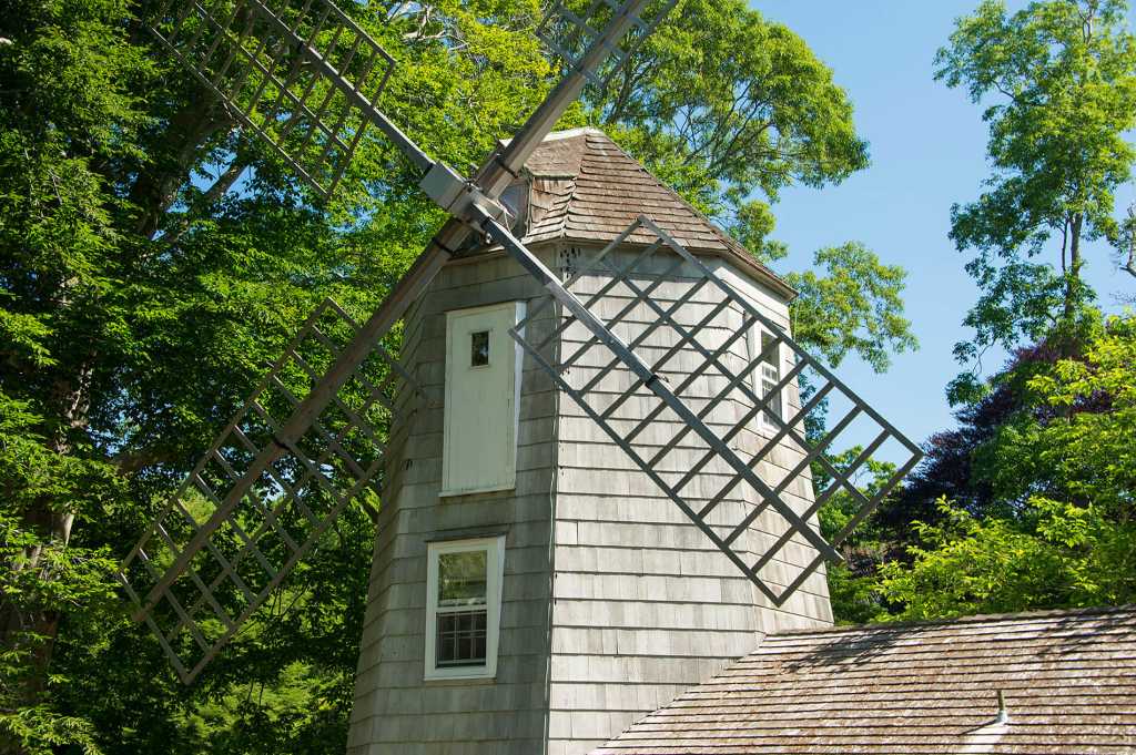 64 Deep Lane, East Hampton
