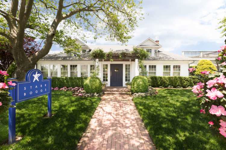 Hamptons, 2022, real estate, Starr Boggs