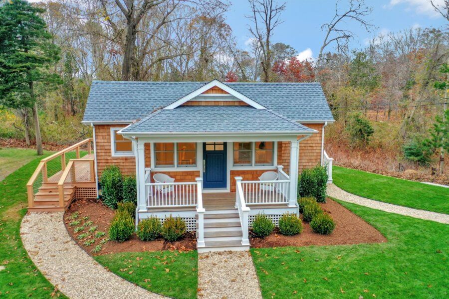 Luxurious Country Cottage With Water Views in Hampton Bays Asking 799K