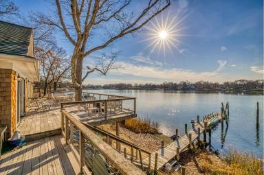 24 South Midway Road, Shelter Island