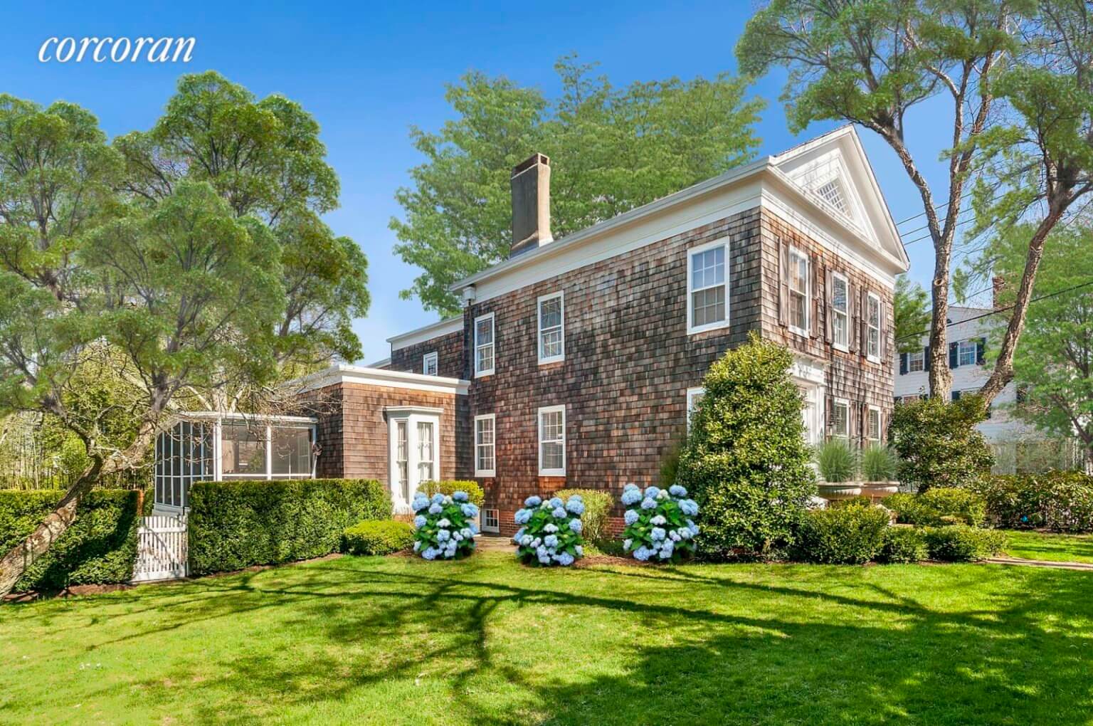 In Contract: Joe Farrell’s $25 Million Bridgehampton House and More ...