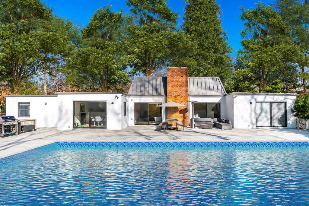 55 Elybrook Rd Hamptons