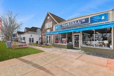 813 Montauk Highway, Montauk