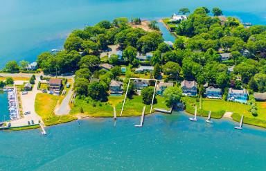 56 Redwood Road, Sag Harbor Village