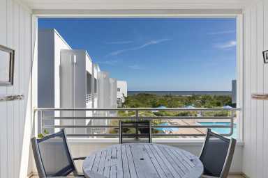2148 Montauk Highway, C1 & C7, Amagansett