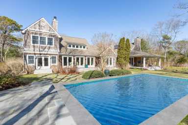 152 Hands Creek Road, East Hampton