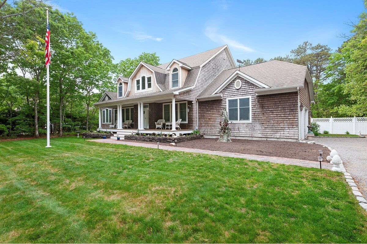 Tour this Traditional Sag Harbor Home and Other Open Houses Happening