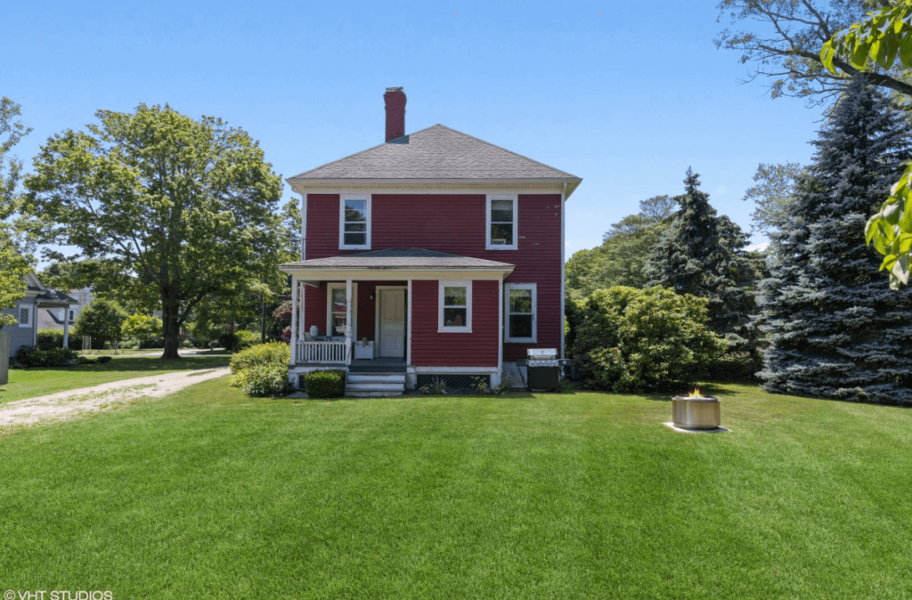 325 bay ave east marion
