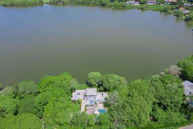 230 Mill Pond Lane, Water Mill