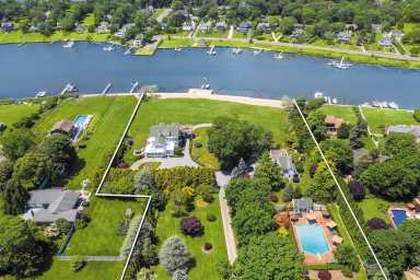 104 Union Ave, Center Moriches