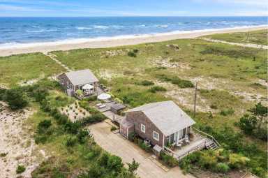 27 Dune Road, East Quogue