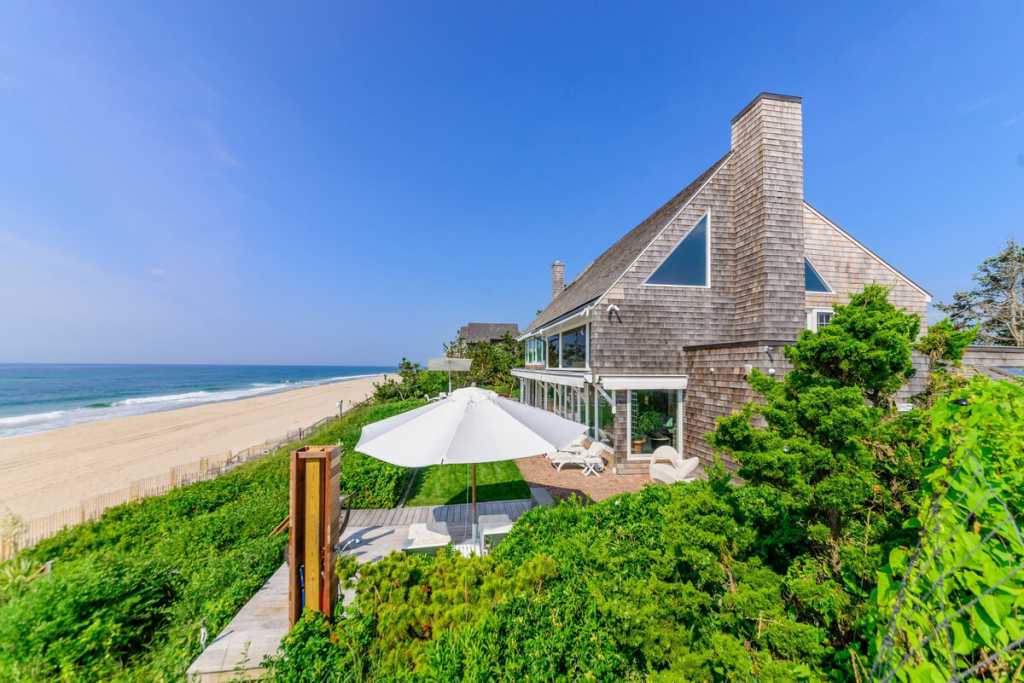 East Hampton, Lily Pond Lane
