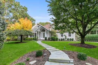 698 Hands Creek Road, East Hampton