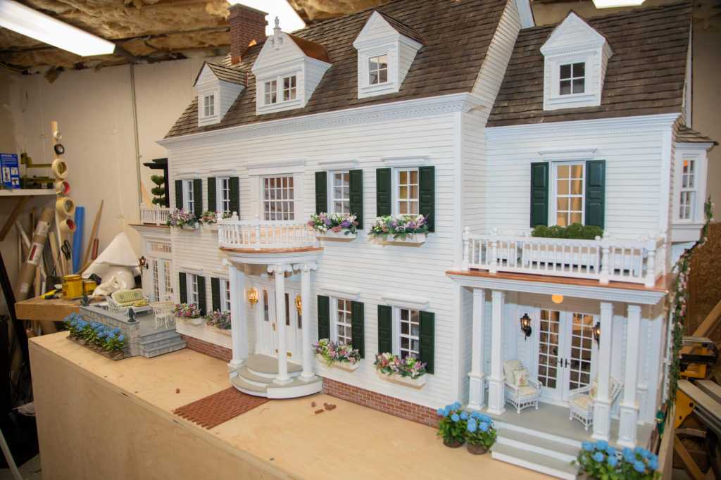 Dollhouse
