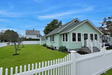 295 Sterling, Greenport