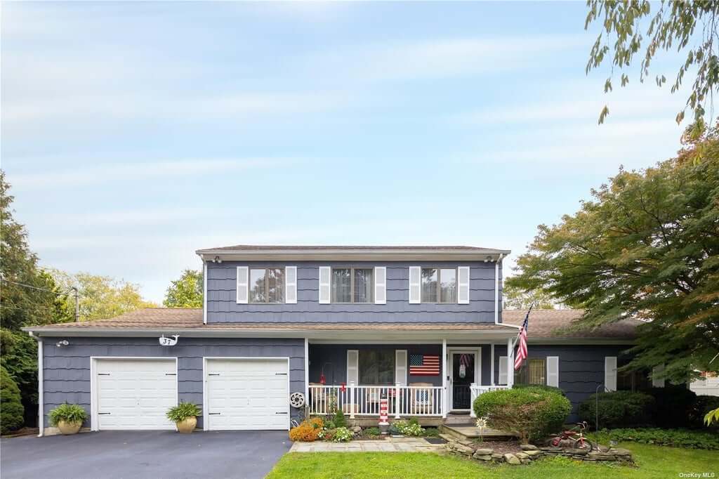 37 6th Street, Jamesport