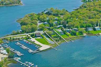 48 Redwood Road, Sag Harbor