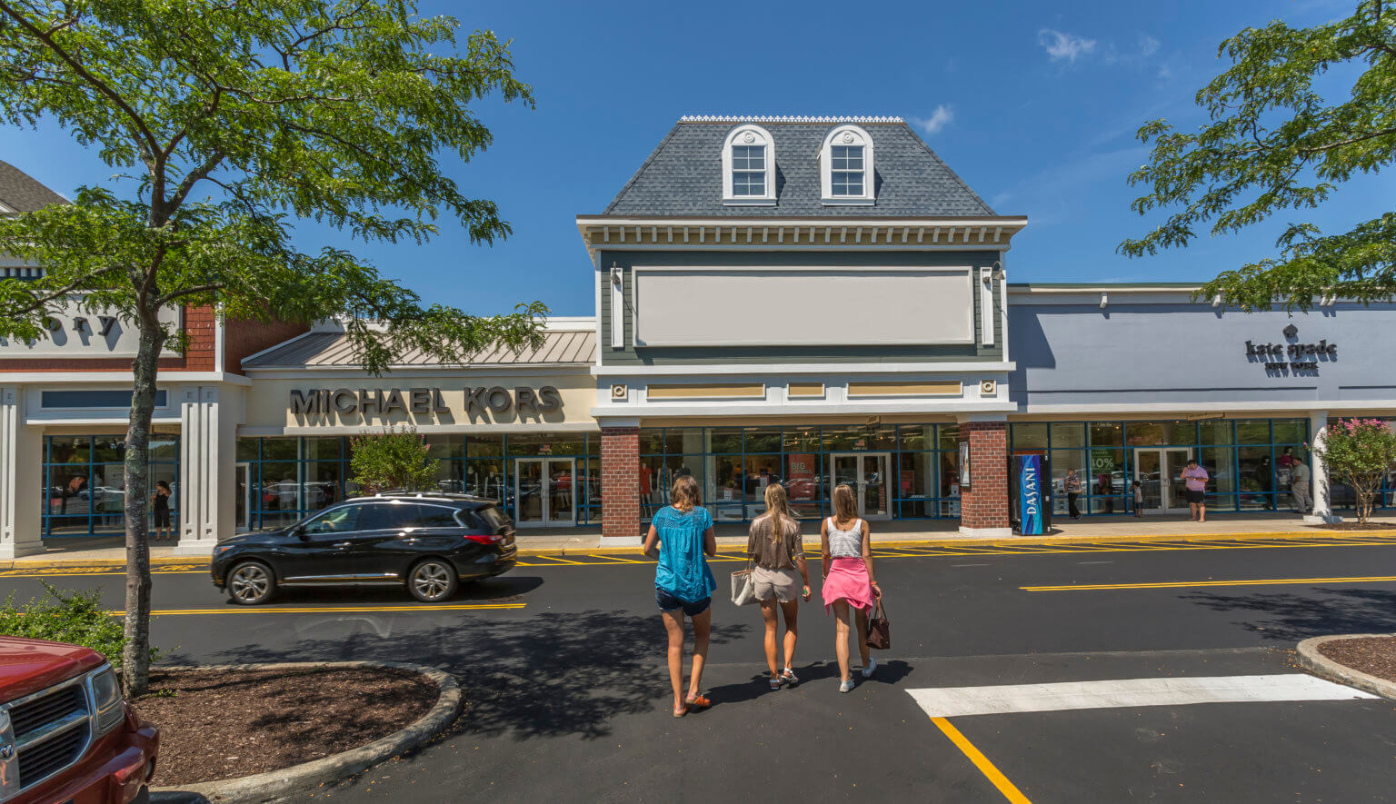 Crate & Barrel to Open Store at Tanger Outlets Riverhead Behind The