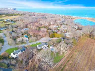 14 Simeon Road, Jamesport
