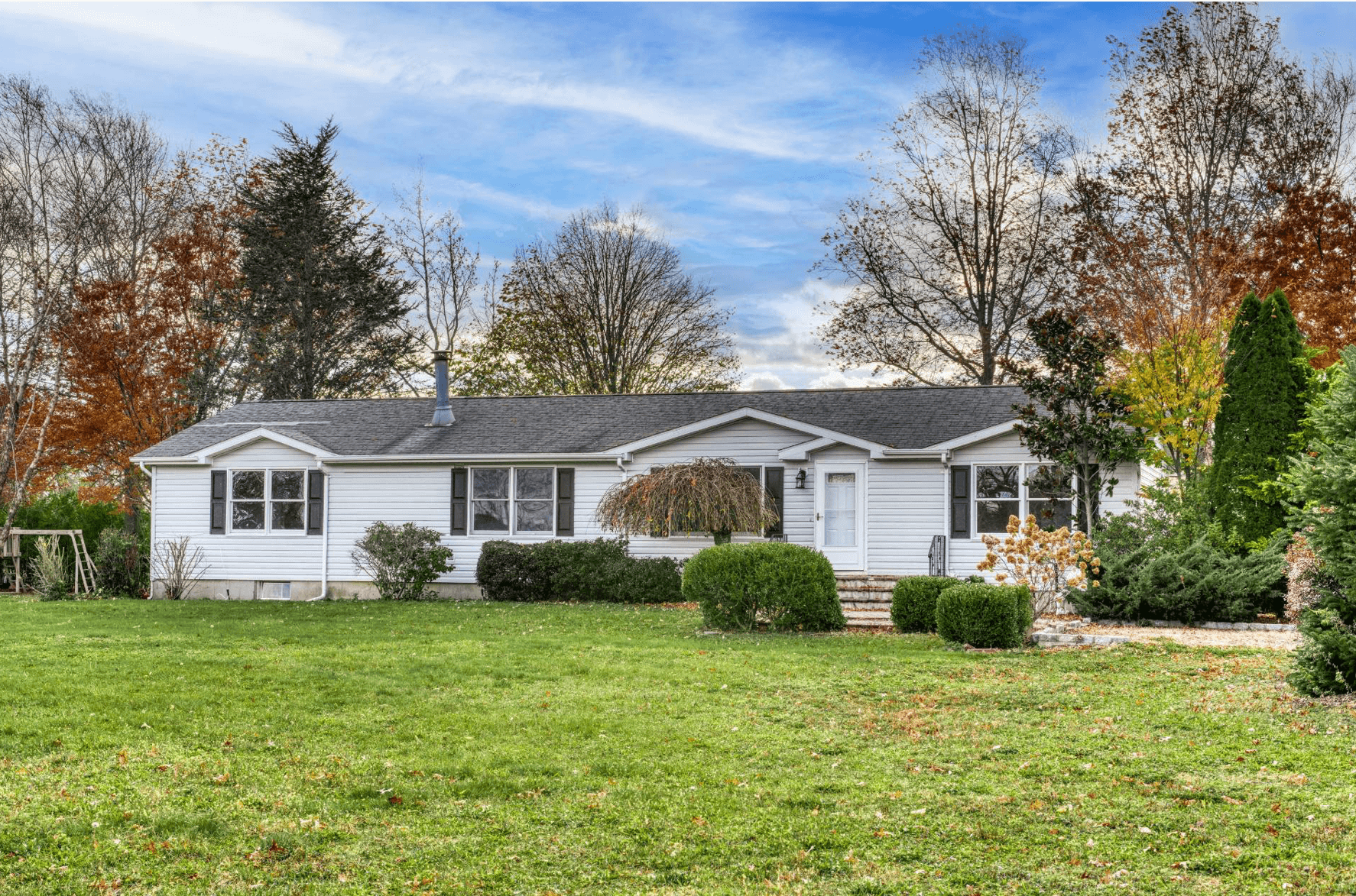 Get Cozy at these North Fork Open Houses This December Weekend Behind