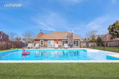 Hamptons open houses