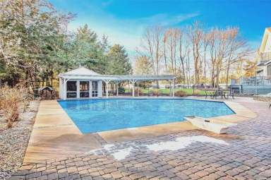 1490 Skunk Lane, Cutchogue