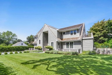 28 Narrow Lane, Bridgehampton