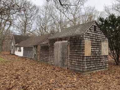 Brooks House