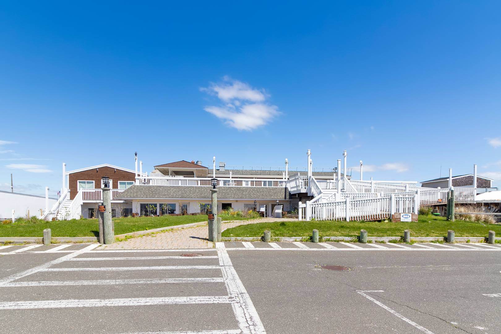 Hampton Bays Waterfront Restaurant Marina Has Been Sold   832053 BwzhrdDdBdQ79x5j 