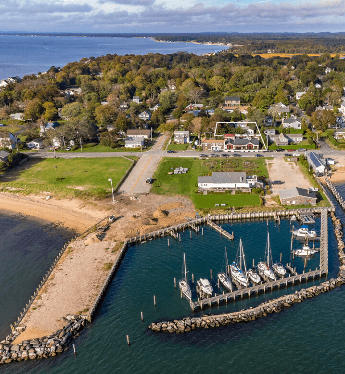 North Fork’s Legends Restaurant, Adjacent Cottages for Sale