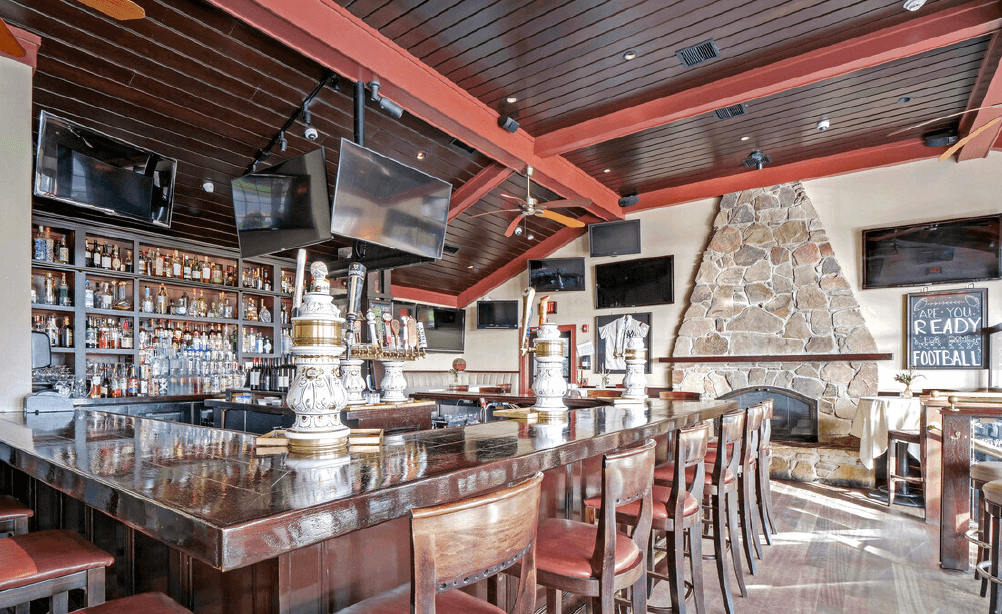 North Fork’s Legends Restaurant, Adjacent Cottages for Sale