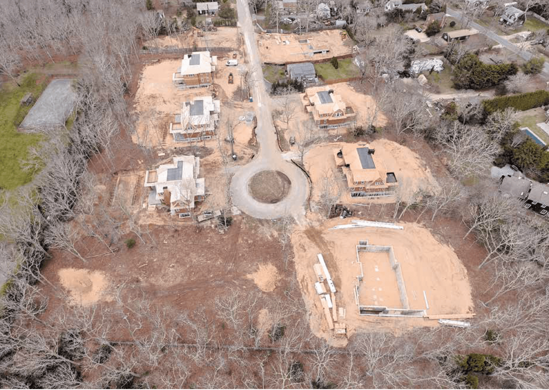 Development Debate Neighbors Try to Stop Amagansett Project