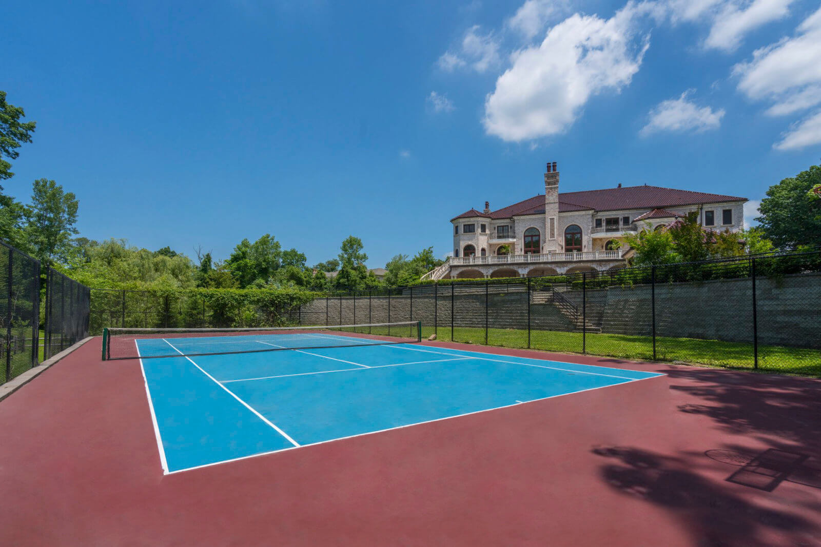 A Glen Head Mansion Built for Entertaining