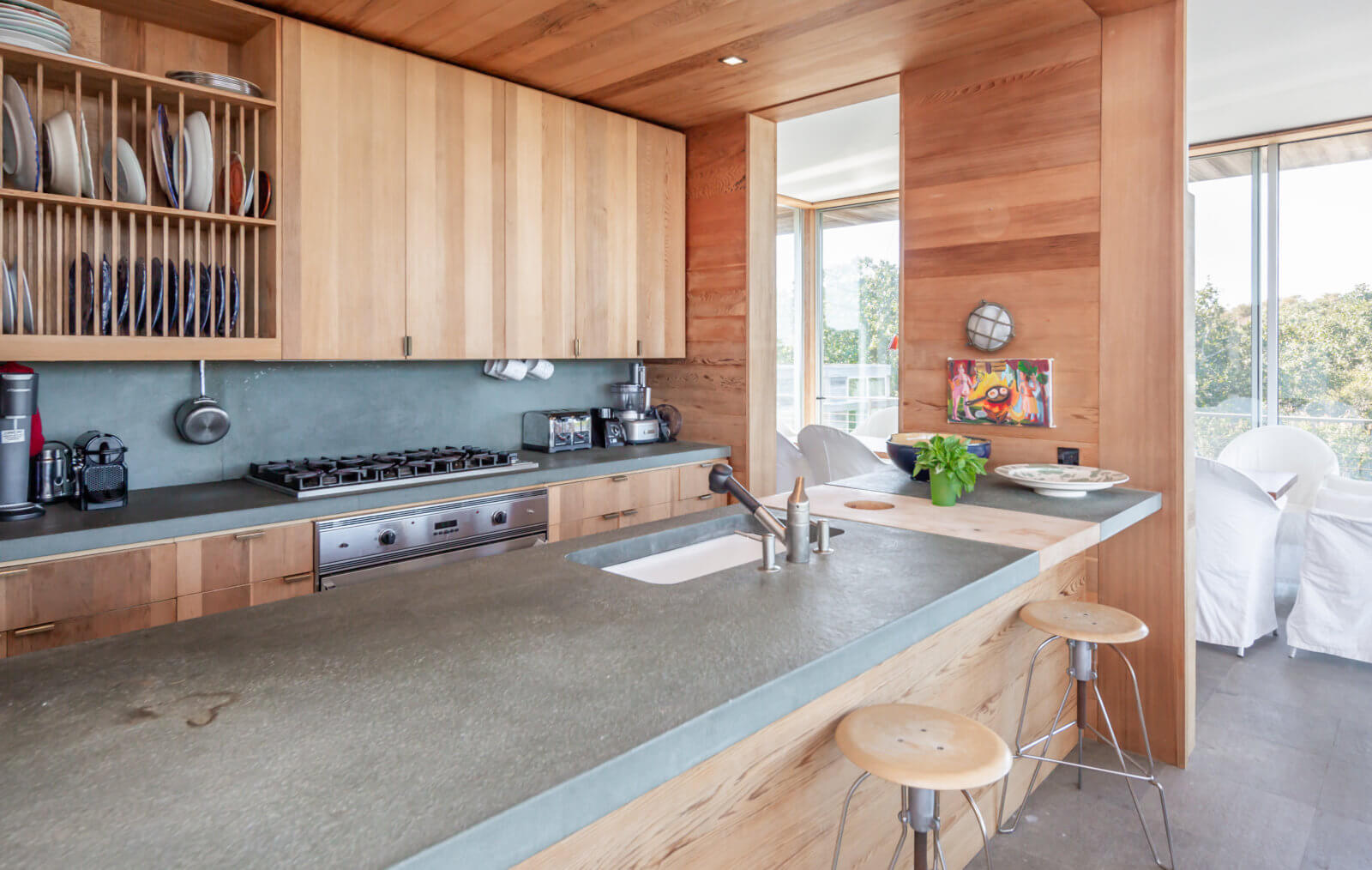 300K Secures Amagansett Summer Rental on the Water