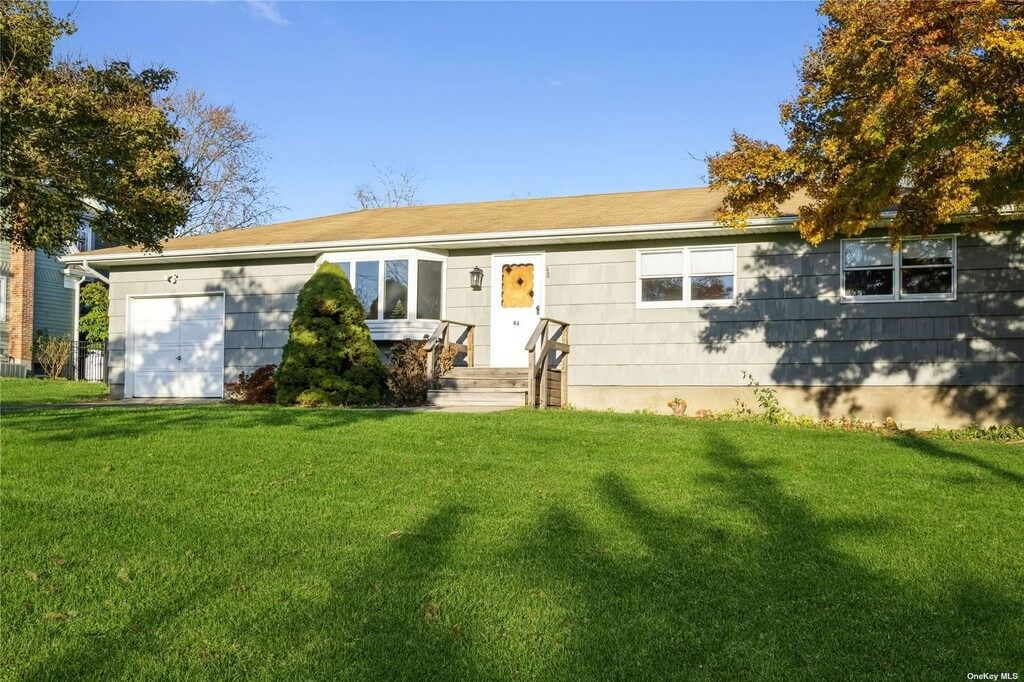 48 Circle Drive, Riverhead