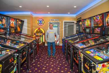 Ron Barbagallo, pinball machines