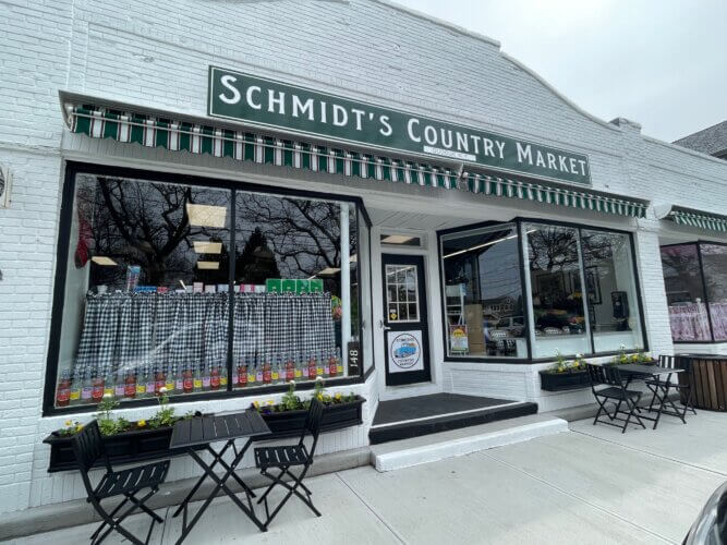 Schmidt's, Quogue