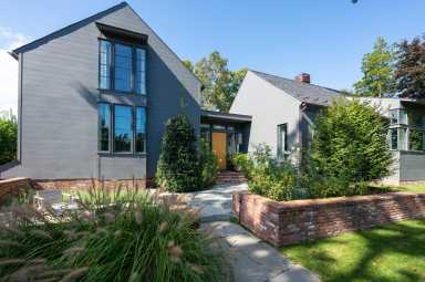 East Hampton, modern house for sale