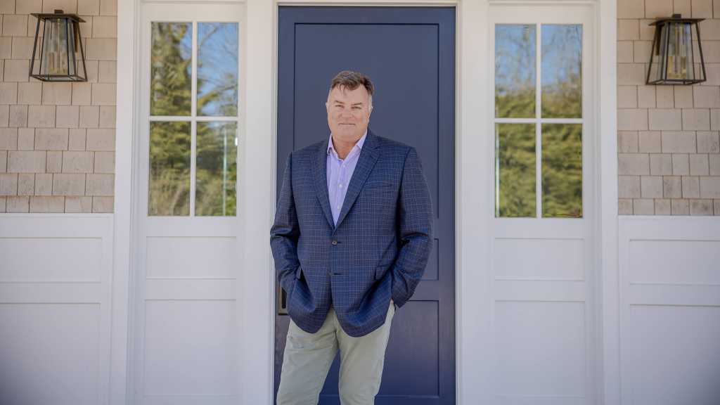 John Healey, Hamptons, real estate agent, Saunders & Associates