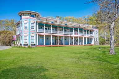 Disney, North Fork, Cutchogue