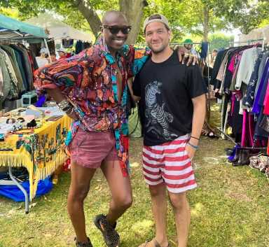 Hampton Flea, Hamptons