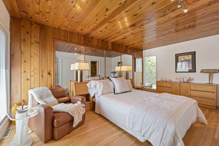 Main bedroom; Sag Harbor Village; Art gallery; modern; minimalist summer home